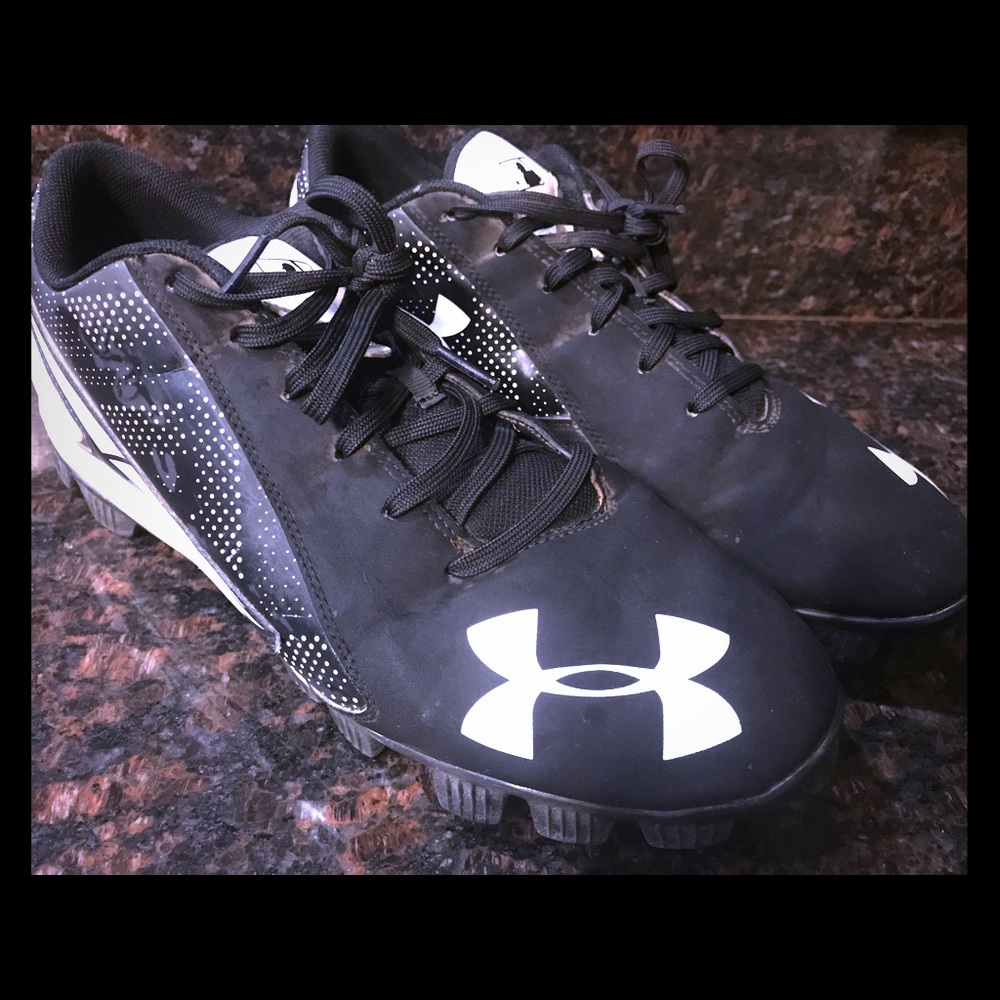 Under Armour Baseball Cleats (used)